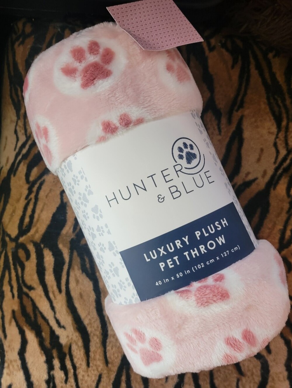 Luxury Plush Pet Throw / Blanket - Pink Paw Print New